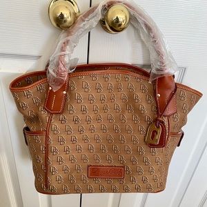 SOLD DOONEY & BOURKE Medium Kristen Tote